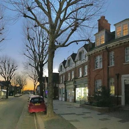 Turing Lodge, Near Hampton Court Εξωτερικό φωτογραφία
