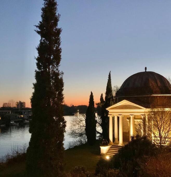 Turing Lodge, Near Hampton Court Εξωτερικό φωτογραφία